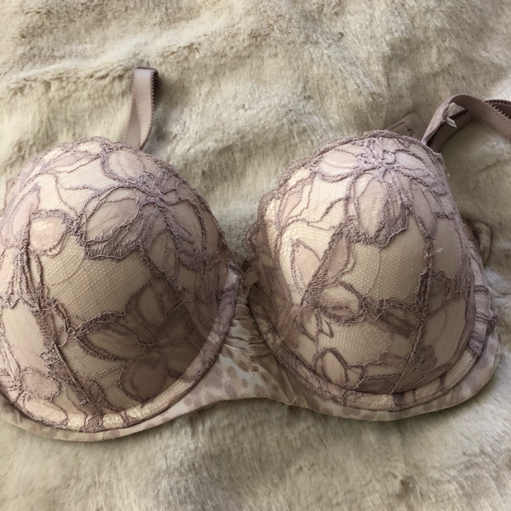 Victoria secret 36c lace balconet lilac bra.